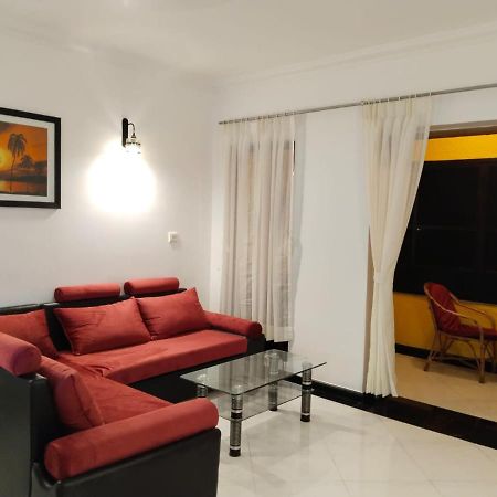 Riviera Palms 1 Luxury 1 Bhk Apartment With Swimmimg Pool View- Arpora - Near Baga Beach オールド･ゴア エクステリア 写真