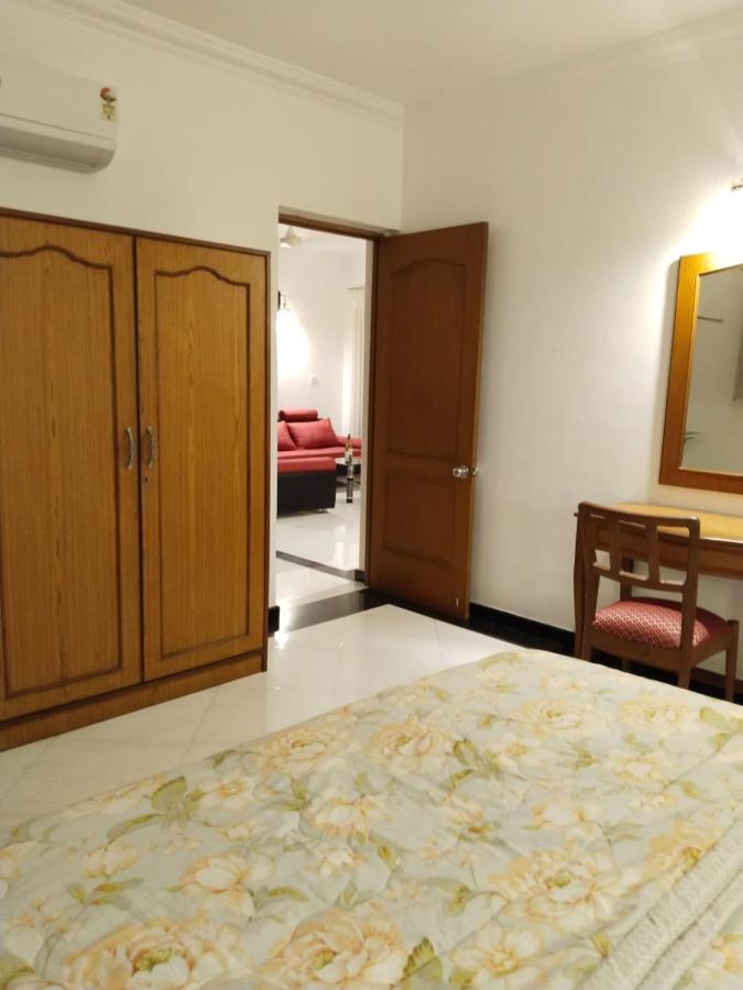 Riviera Palms 1 Luxury 1 Bhk Apartment With Swimmimg Pool View- Arpora - Near Baga Beach オールド･ゴア エクステリア 写真