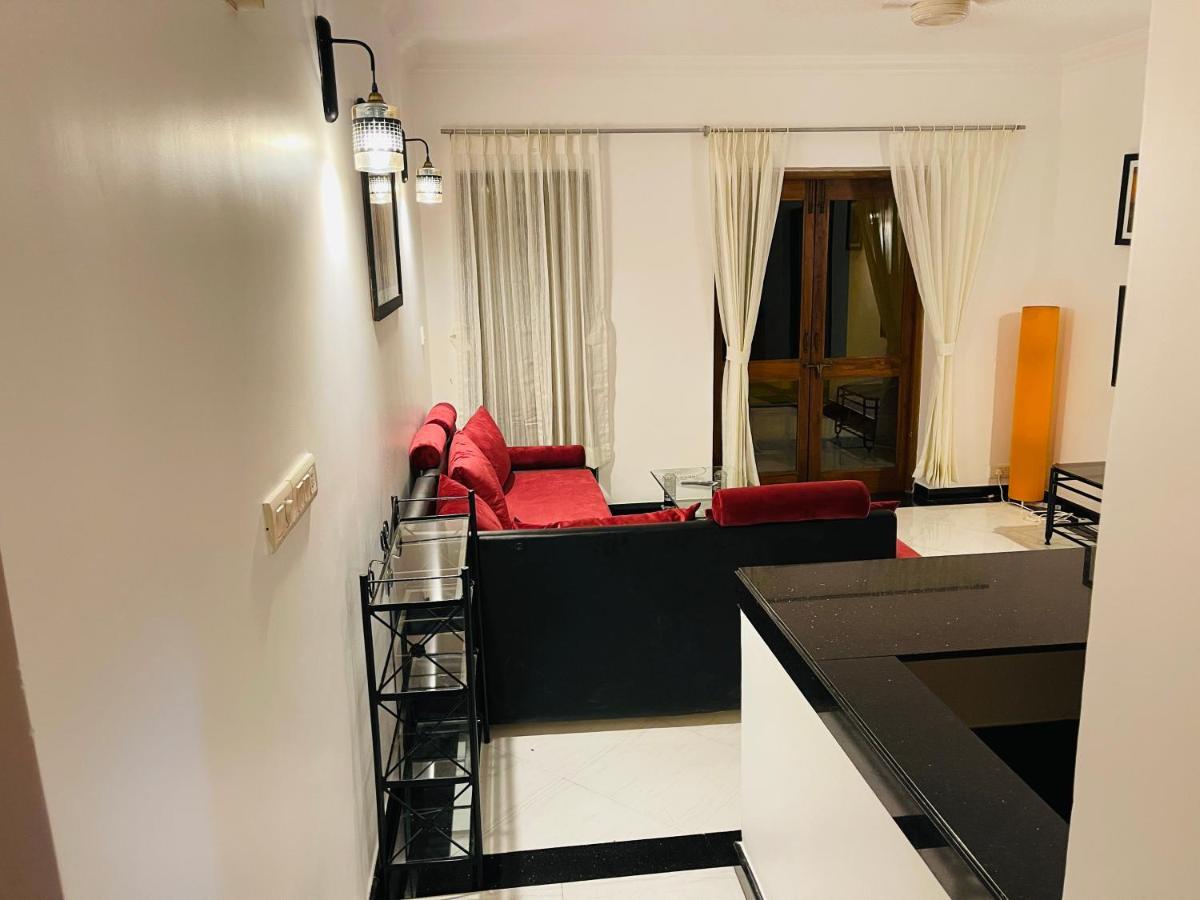 Riviera Palms 1 Luxury 1 Bhk Apartment With Swimmimg Pool View- Arpora - Near Baga Beach オールド･ゴア エクステリア 写真