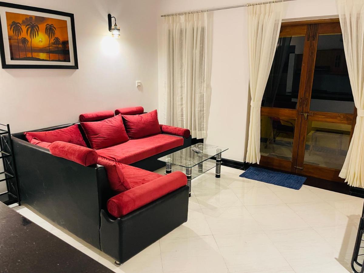 Riviera Palms 1 Luxury 1 Bhk Apartment With Swimmimg Pool View- Arpora - Near Baga Beach オールド･ゴア エクステリア 写真